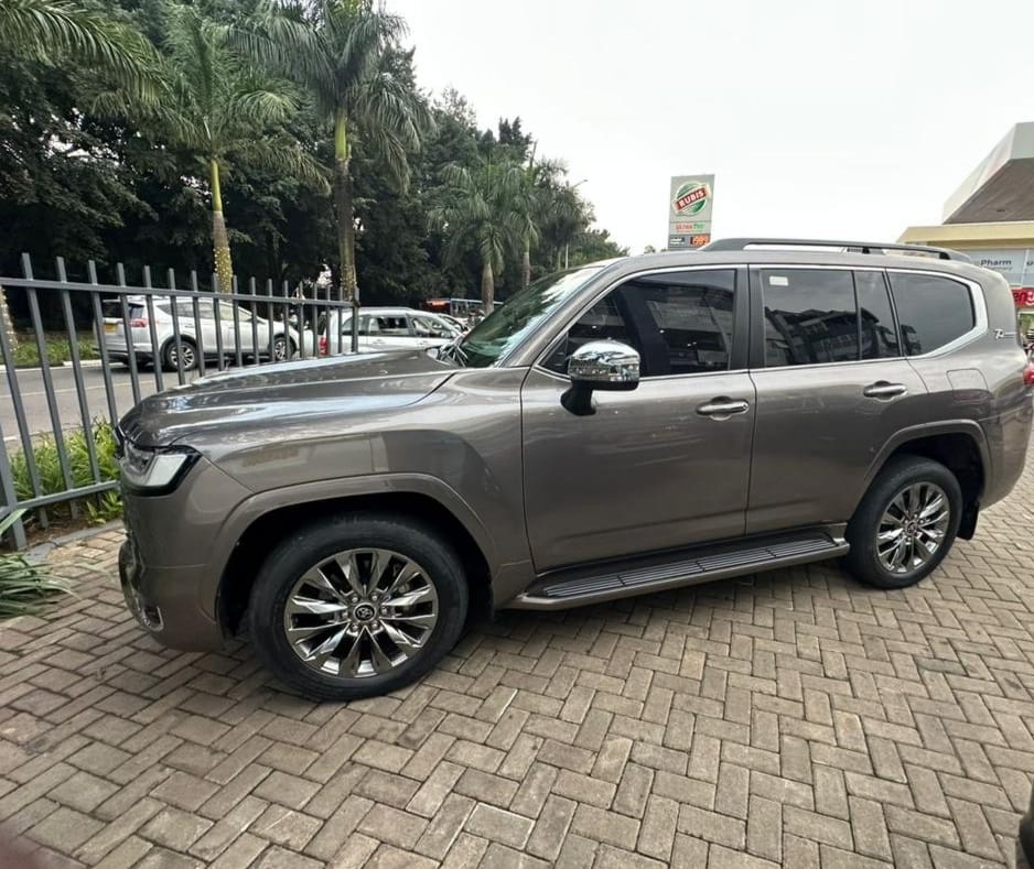 TOYOTA landcruiser 70th century